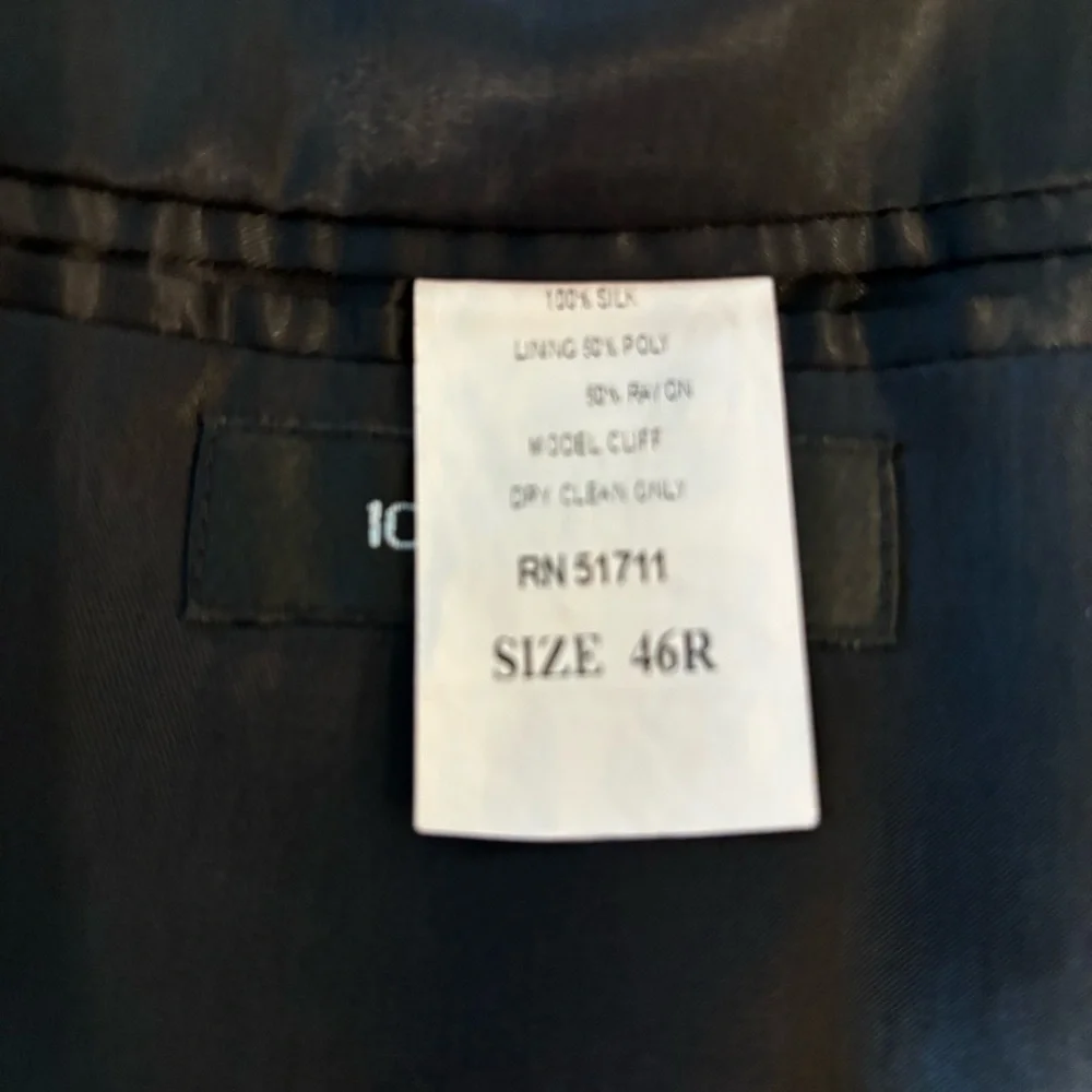 Andrew Fezza Black 100% Silk Blazer